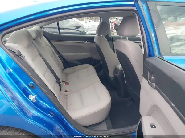 5NPD74LF0JH398027 2018 HYUNDAI ELANTRA - Image 8