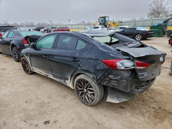 5NPD74LF0JH400004 2018 HYUNDAI ELANTRA - Image 2