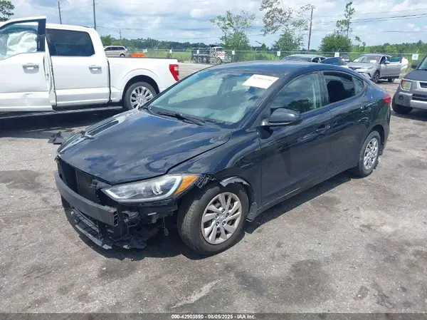 5NPD74LF0JH401332 2018 HYUNDAI ELANTRA - Image 2