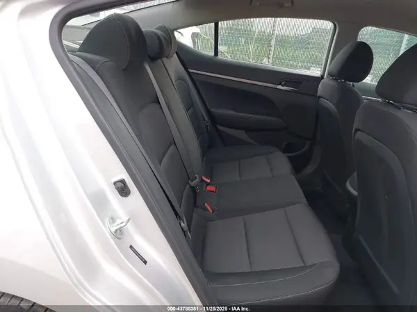 5NPD74LF0JH402299 2018 HYUNDAI ELANTRA - Image 8