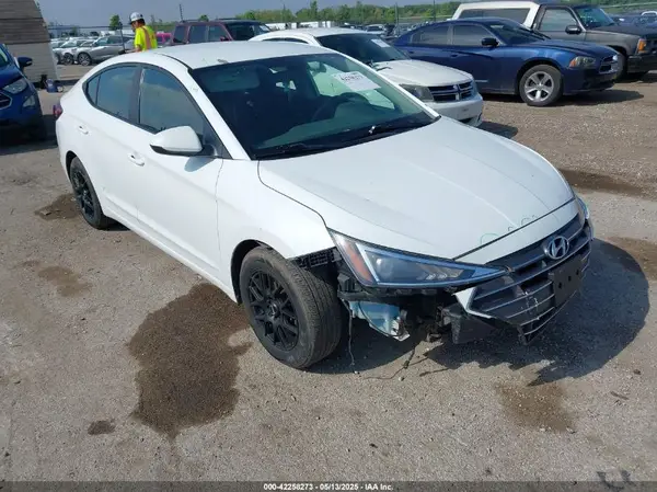 5NPD74LF0KH411781 2019 HYUNDAI ELANTRA - Image 1