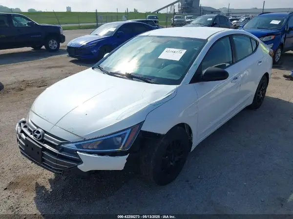 5NPD74LF0KH411781 2019 HYUNDAI ELANTRA - Image 2