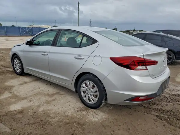 5NPD74LF0KH418584 2019 HYUNDAI ELANTRA - Image 2