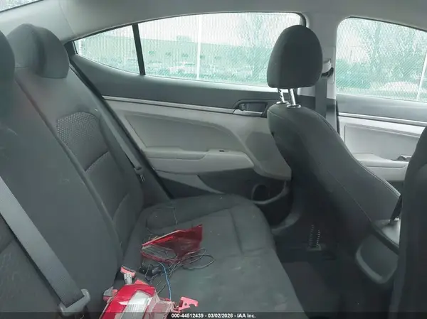 5NPD74LF0KH423137 2019 HYUNDAI ELANTRA - Image 8