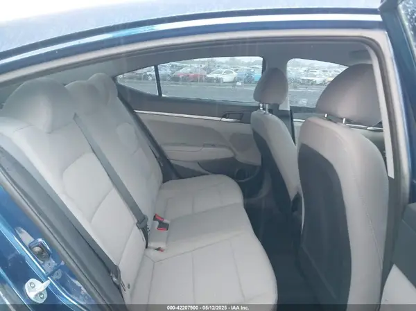 5NPD74LF0KH423896 2019 HYUNDAI ELANTRA - Image 8