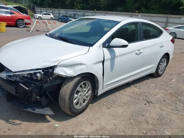 5NPD74LF0KH428368 2019 HYUNDAI ELANTRA - Image 2