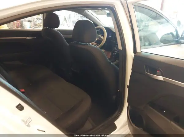 5NPD74LF0KH435661 2019 HYUNDAI ELANTRA - Image 8