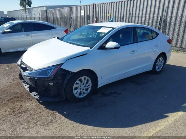 5NPD74LF0KH439676 2019 HYUNDAI ELANTRA - Image 2