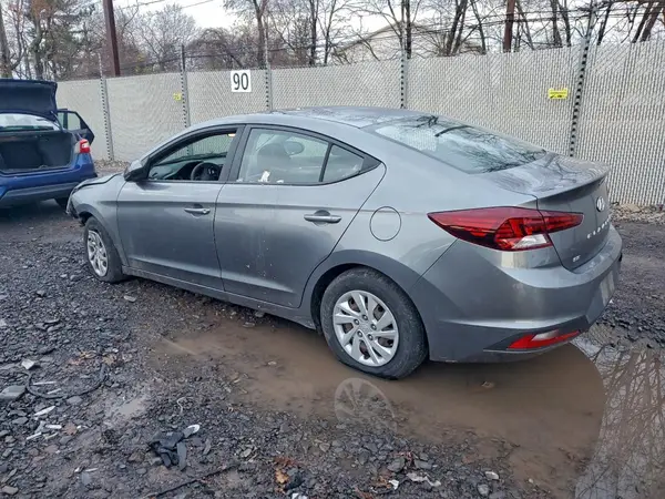 5NPD74LF0KH459944 2019 HYUNDAI ELANTRA - Image 2