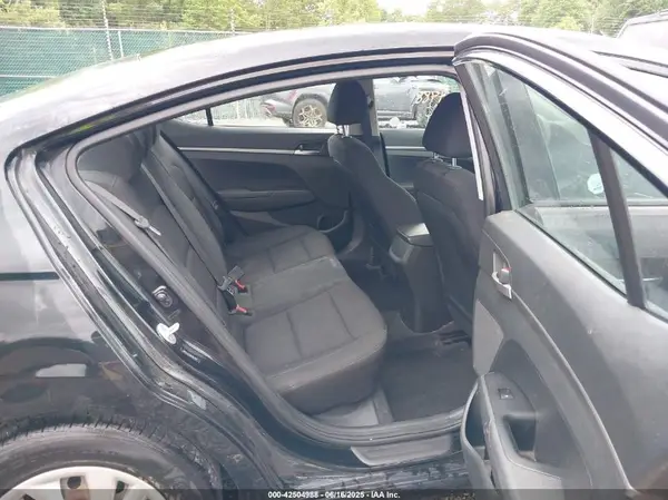 5NPD74LF0KH467879 2019 HYUNDAI ELANTRA - Image 8