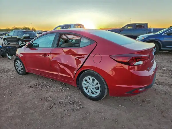 5NPD74LF0KH470703 2019 HYUNDAI ELANTRA - Image 2