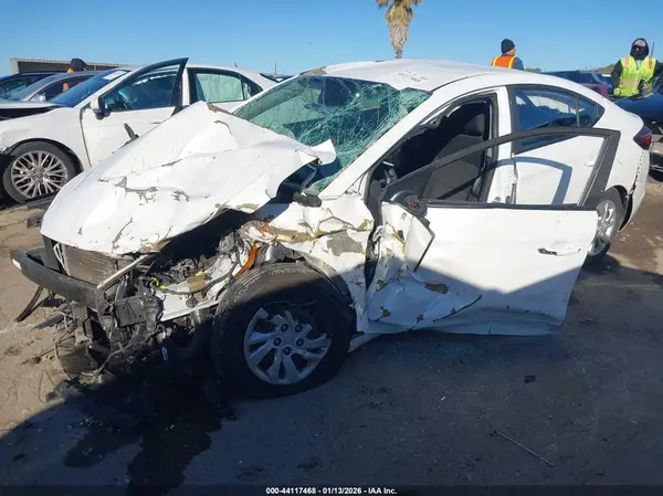 5NPD74LF0KH475254 2019 HYUNDAI ELANTRA - Image 2