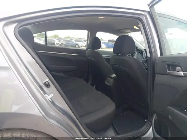 5NPD74LF0KH485671 2019 HYUNDAI ELANTRA - Image 8