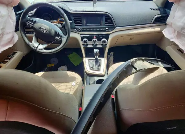 5NPD74LF0KH486240 2019 HYUNDAI ELANTRA - Image 8