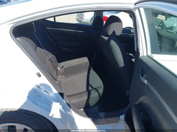 5NPD74LF0KH489106 2019 HYUNDAI ELANTRA - Image 8