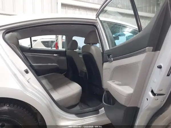 5NPD74LF0KH492619 2019 HYUNDAI ELANTRA - Image 8