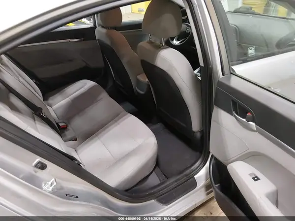 5NPD74LF0LH601596 2020 HYUNDAI ELANTRA - Image 8