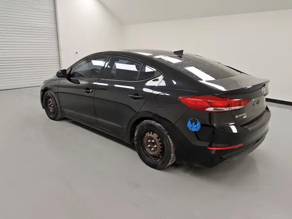 5NPD74LF1HH048366 2017 HYUNDAI ELANTRA - Image 2