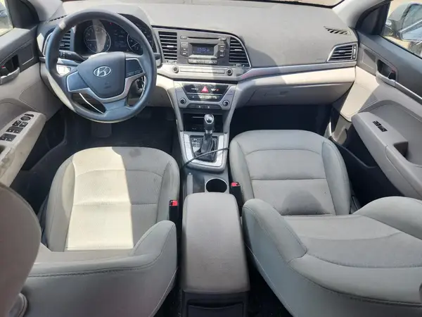 5NPD74LF1HH072019 2017 HYUNDAI ELANTRA - Image 8