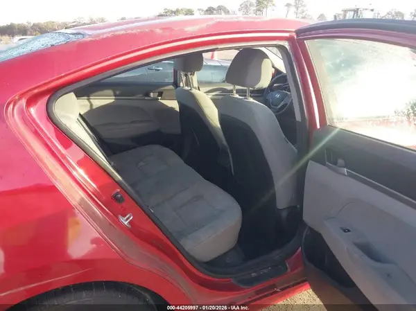 5NPD74LF1HH077379 2017 HYUNDAI ELANTRA - Image 8