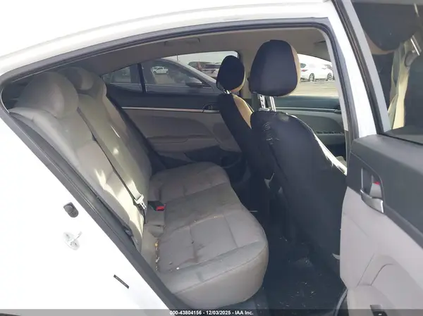 5NPD74LF1HH078015 2017 HYUNDAI ELANTRA - Image 8