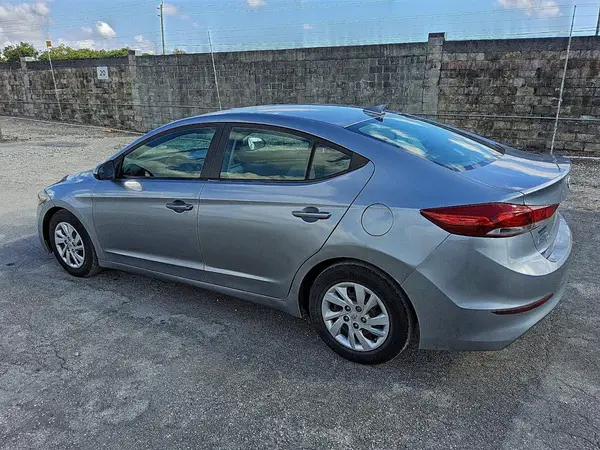 5NPD74LF1HH083361 2017 HYUNDAI ELANTRA - Image 2