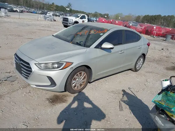 5NPD74LF1HH084588 2017 HYUNDAI ELANTRA - Image 2