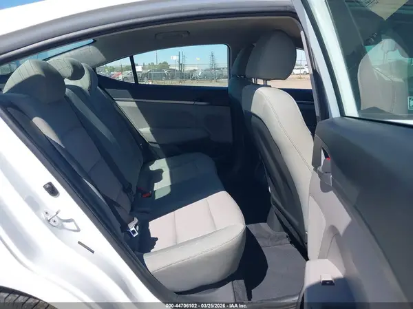 5NPD74LF1HH087619 2017 HYUNDAI ELANTRA - Image 8