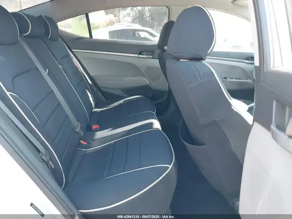 5NPD74LF1HH097504 2017 HYUNDAI ELANTRA - Image 8