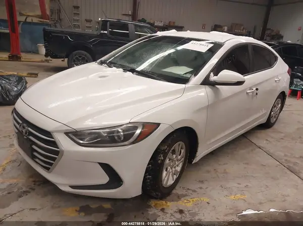 5NPD74LF1HH098569 2017 HYUNDAI ELANTRA - Image 2