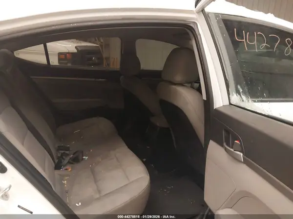 5NPD74LF1HH098569 2017 HYUNDAI ELANTRA - Image 8