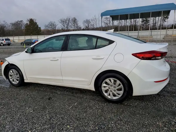 5NPD74LF1HH100675 2017 HYUNDAI ELANTRA - Image 2