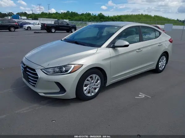 5NPD74LF1HH101650 2017 HYUNDAI ELANTRA - Image 2