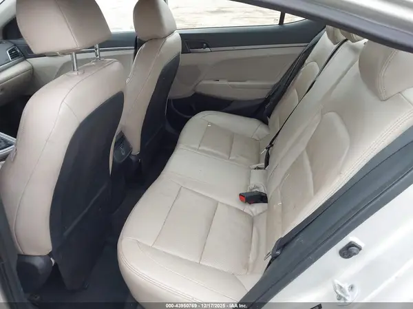 5NPD74LF1HH101700 2017 HYUNDAI ELANTRA - Image 8