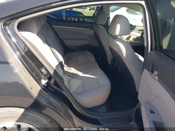 5NPD74LF1HH102197 2017 HYUNDAI ELANTRA - Image 8