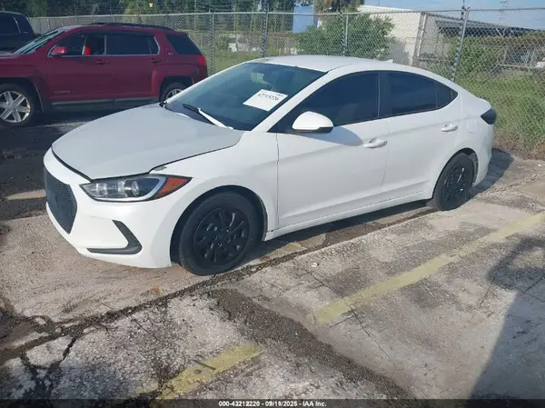 5NPD74LF1HH105200 2017 HYUNDAI ELANTRA - Image 2