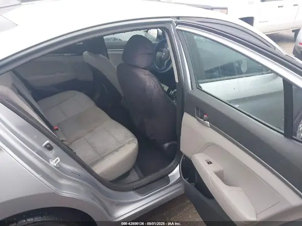 5NPD74LF1HH105956 2017 HYUNDAI ELANTRA - Image 8