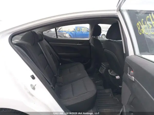 5NPD74LF1HH110302 2017 HYUNDAI ELANTRA - Image 8