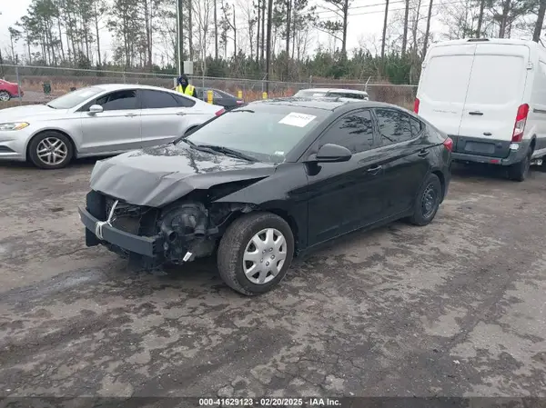 5NPD74LF1HH126810 2017 HYUNDAI ELANTRA - Image 2