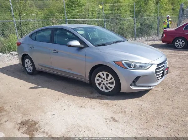 5NPD74LF1HH127620 2017 HYUNDAI ELANTRA - Image 1