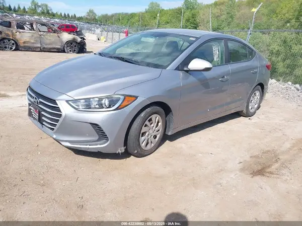 5NPD74LF1HH127620 2017 HYUNDAI ELANTRA - Image 2