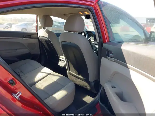 5NPD74LF1HH135216 2017 HYUNDAI ELANTRA - Image 8