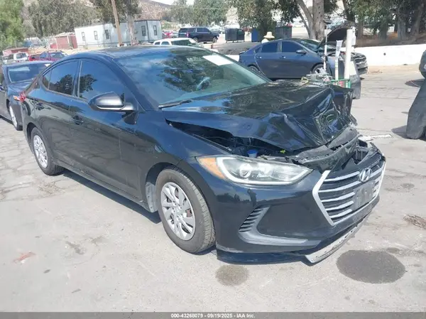 5NPD74LF1HH143834 2017 HYUNDAI ELANTRA - Image 1