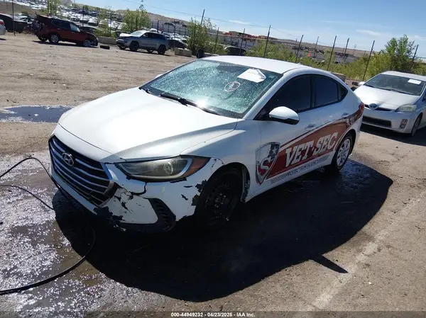 5NPD74LF1HH152517 2017 HYUNDAI ELANTRA - Image 2