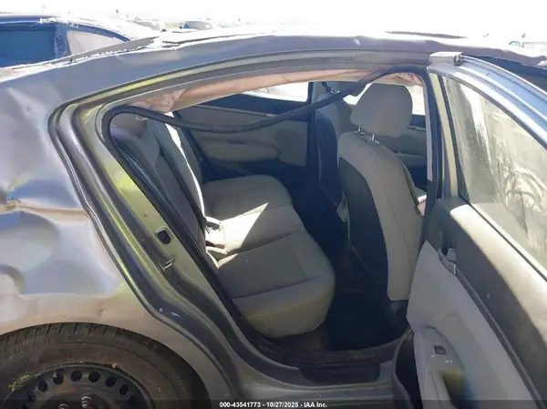 5NPD74LF1HH153764 2017 HYUNDAI ELANTRA - Image 8