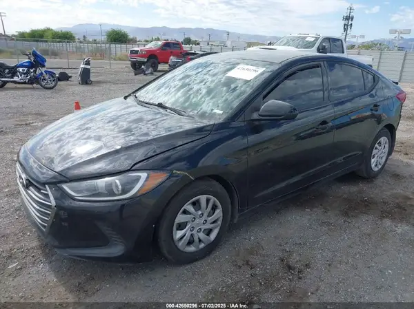 5NPD74LF1HH155613 2017 HYUNDAI ELANTRA - Image 2