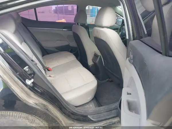 5NPD74LF1HH155613 2017 HYUNDAI ELANTRA - Image 8