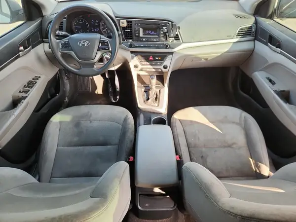 5NPD74LF1HH160939 2017 HYUNDAI ELANTRA - Image 8