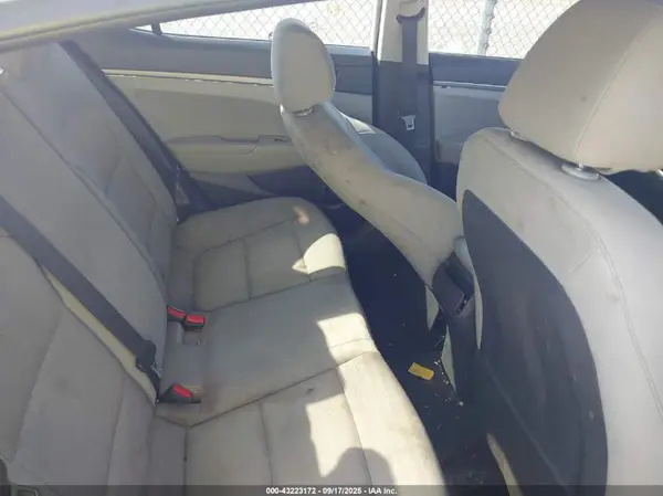 5NPD74LF1HH162268 2017 HYUNDAI ELANTRA - Image 8