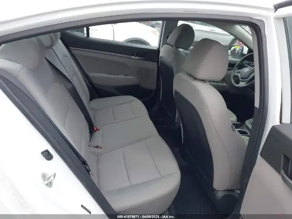5NPD74LF1HH163632 2017 HYUNDAI ELANTRA - Image 8